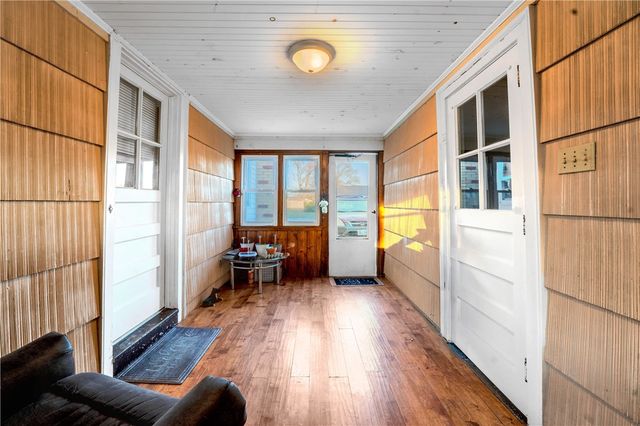 92 Weeden Avenue, East Providence, RI 02916