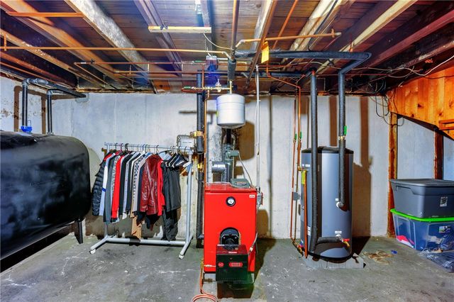 92 Weeden Avenue, East Providence, RI 02916