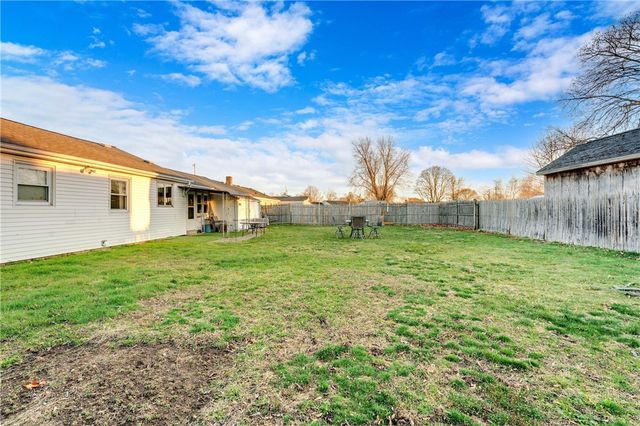 92 Weeden Avenue, East Providence, RI 02916