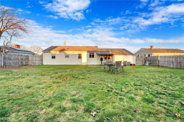 92 Weeden Avenue, East Providence, RI 02916