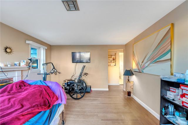 92 Weeden Avenue, East Providence, RI 02916