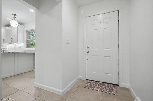 295 Sleepy Hollow Drive, Canfield, OH 44406