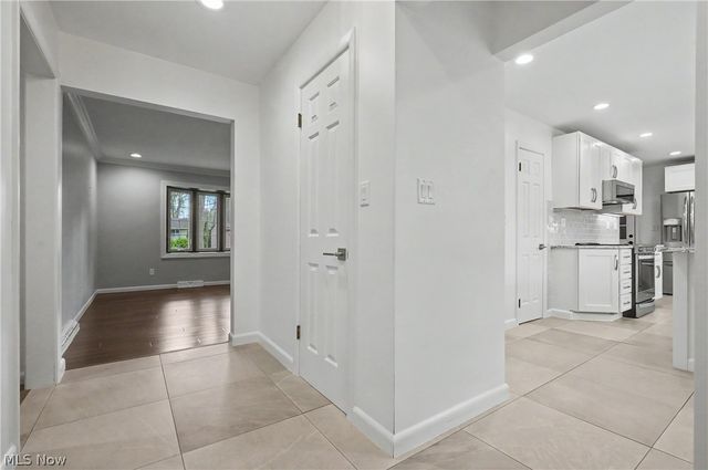 295 Sleepy Hollow Drive, Canfield, OH 44406