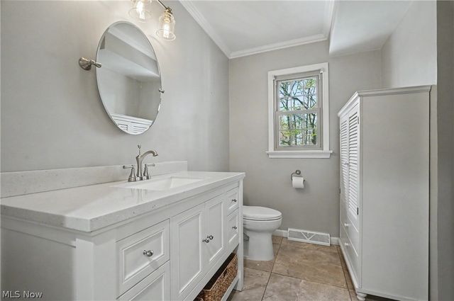 295 Sleepy Hollow Drive, Canfield, OH 44406