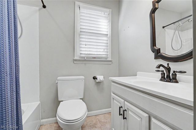 295 Sleepy Hollow Drive, Canfield, OH 44406
