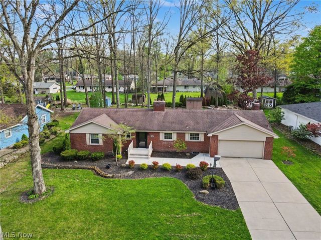 295 Sleepy Hollow Drive, Canfield, OH 44406