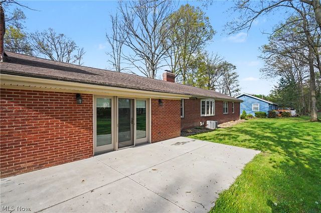 295 Sleepy Hollow Drive, Canfield, OH 44406
