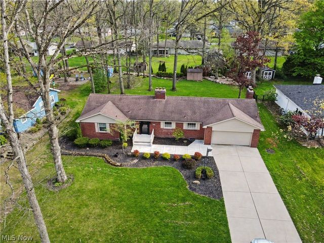 295 Sleepy Hollow Drive, Canfield, OH 44406