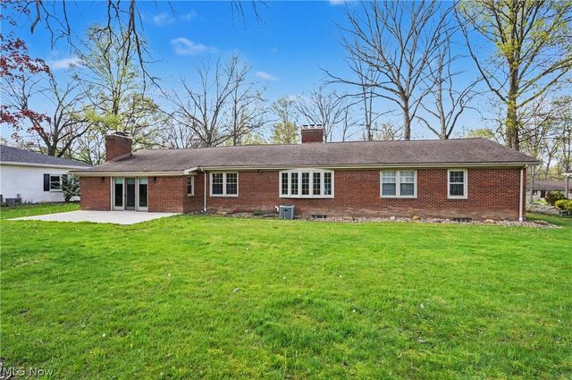 295 Sleepy Hollow Drive, Canfield, OH 44406