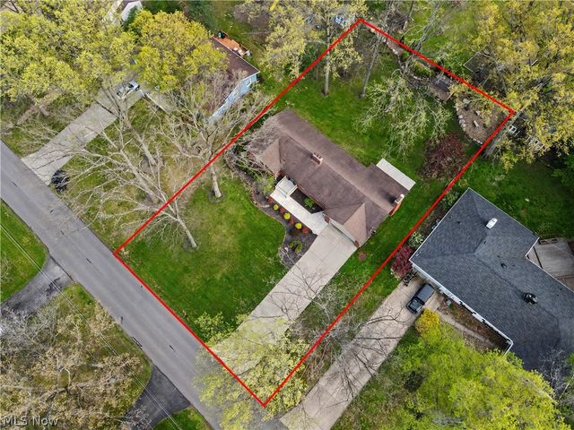 295 Sleepy Hollow Drive, Canfield, OH 44406