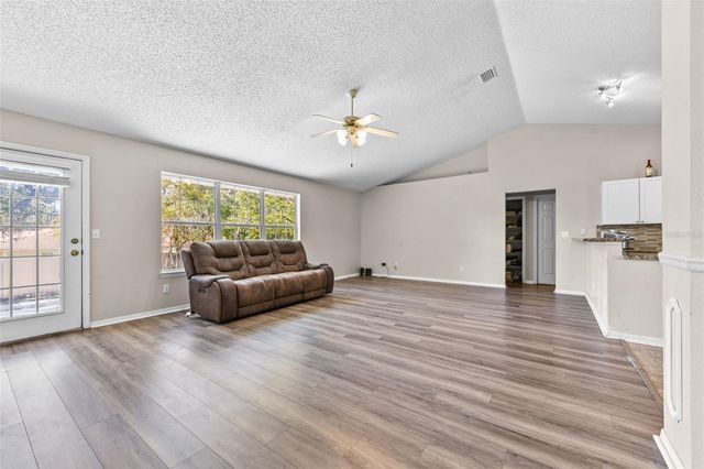 3262 COURTLAND BOULEVARD, Deltona, FL 32738