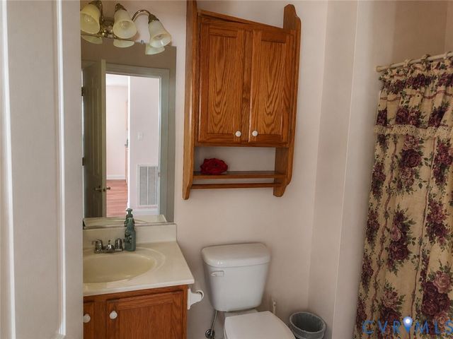 411 Stone Hearth Ct, Hopewell, VA 23860