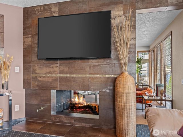 5622 39th Avenue W, Seattle, WA 98199