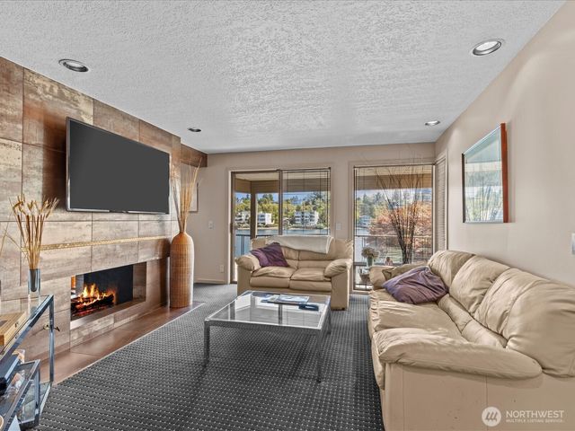 5622 39th Avenue W, Seattle, WA 98199