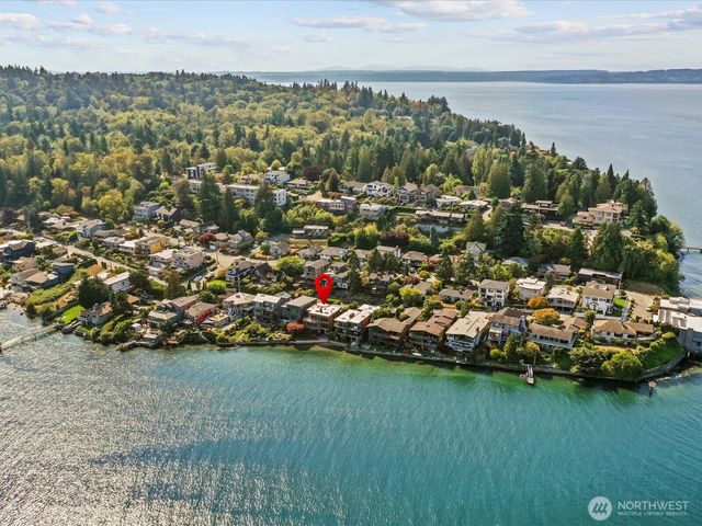 5622 39th Avenue W, Seattle, WA 98199