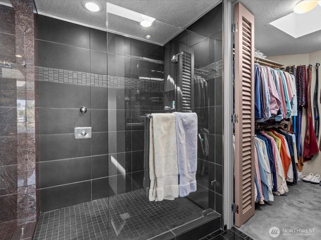 5622 39th Avenue W, Seattle, WA 98199