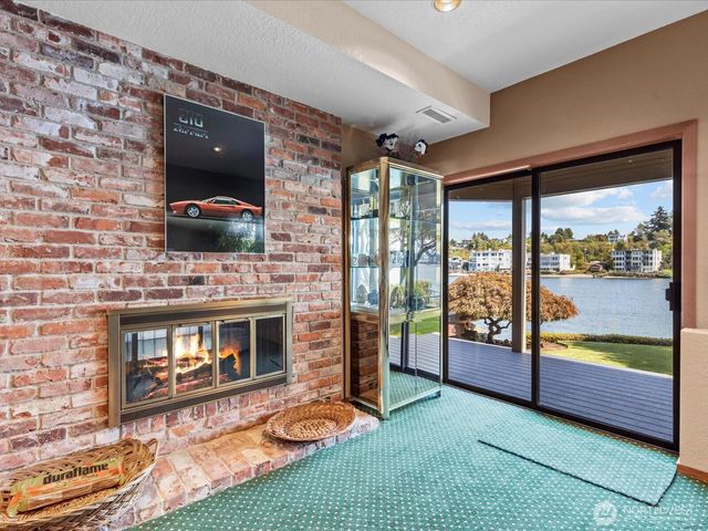 5622 39th Avenue W, Seattle, WA 98199