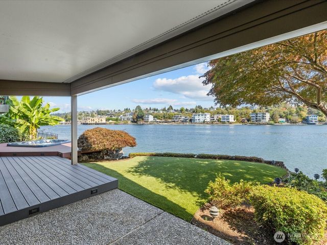 5622 39th Avenue W, Seattle, WA 98199