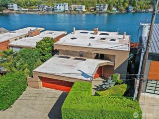 5622 39th Avenue W, Seattle, WA 98199