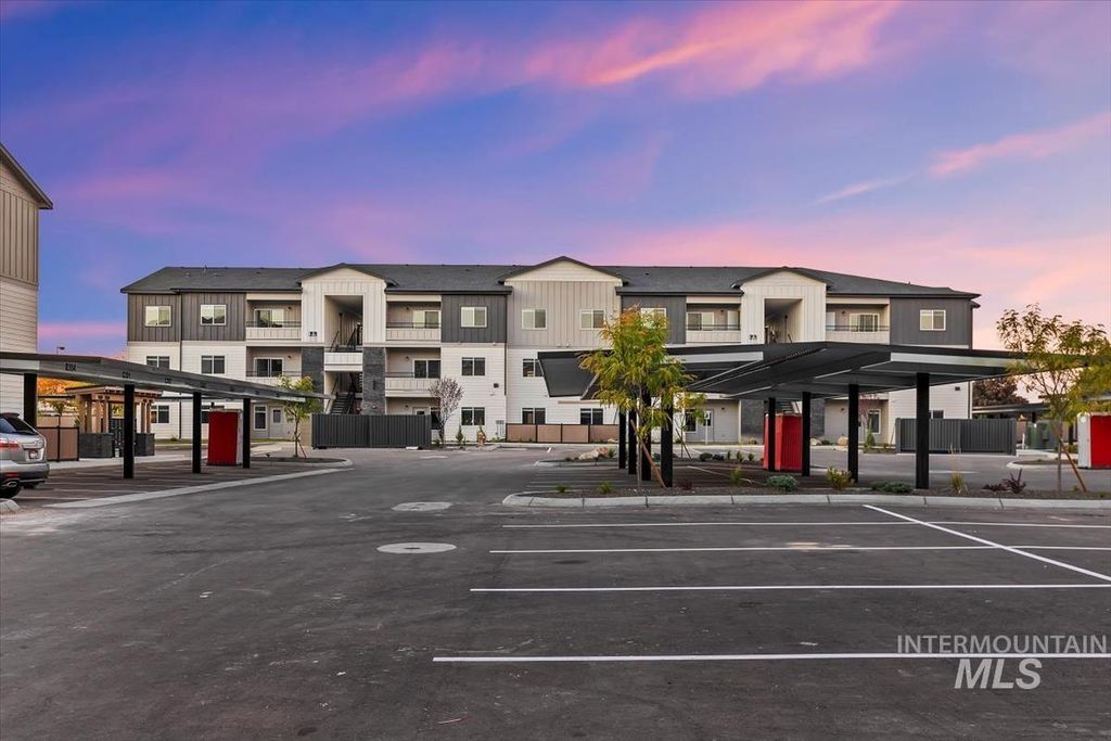 9848 W Sand Hill Dr, Nampa, ID 83687 photo 5