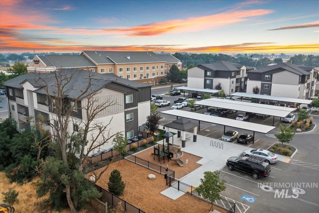 9848 W Sand Hill Dr, Nampa, ID 83687 photo 7