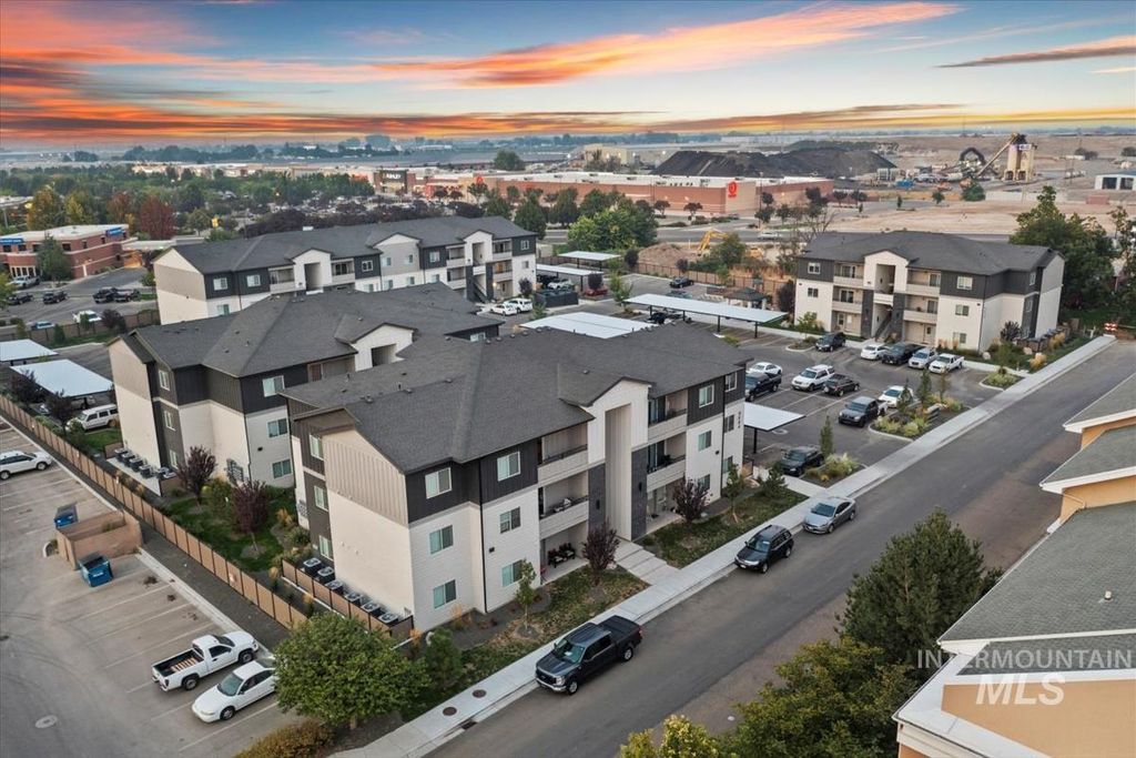 9848 W Sand Hill Dr, Nampa, ID 83687 photo 8