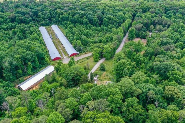 1010 Painter Road, Talking Rock, GA 30175