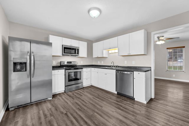 181 Stephanie Dr, Clarksville, TN 37042