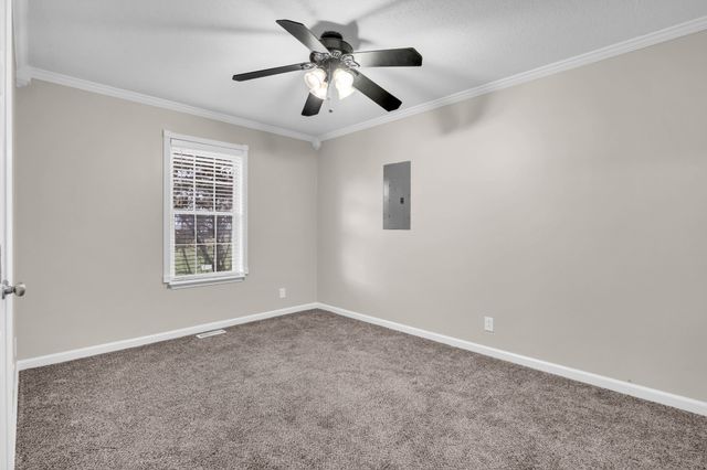 181 Stephanie Dr, Clarksville, TN 37042