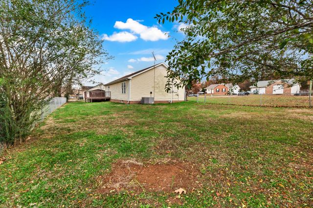 181 Stephanie Dr, Clarksville, TN 37042