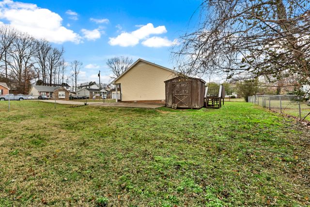 181 Stephanie Dr, Clarksville, TN 37042