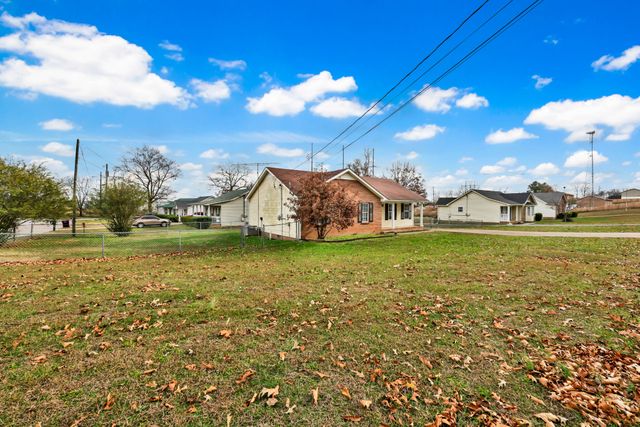 181 Stephanie Dr, Clarksville, TN 37042