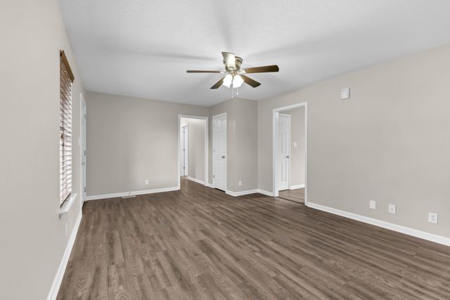 181 Stephanie Dr, Clarksville, TN 37042