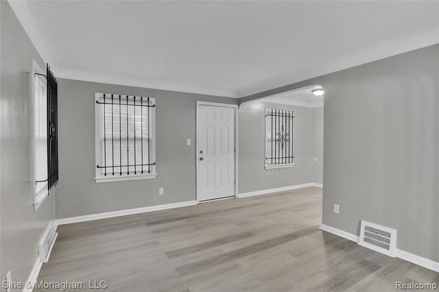 19169 Algonac Street, Detroit, MI 48234