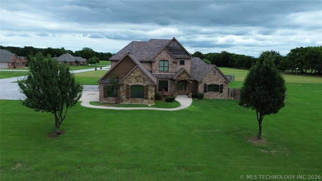 22 Covington, Lone Grove, OK 73401