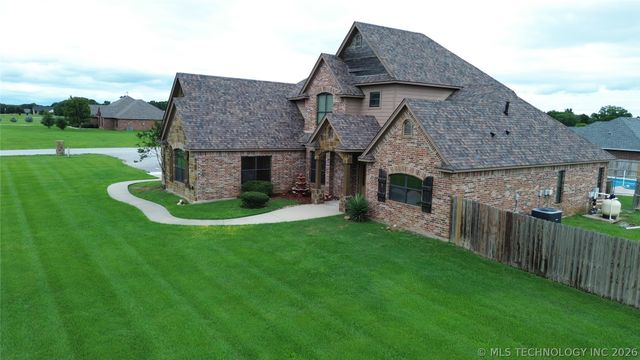22 Covington, Lone Grove, OK 73401