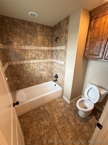 22 Covington, Lone Grove, OK 73401