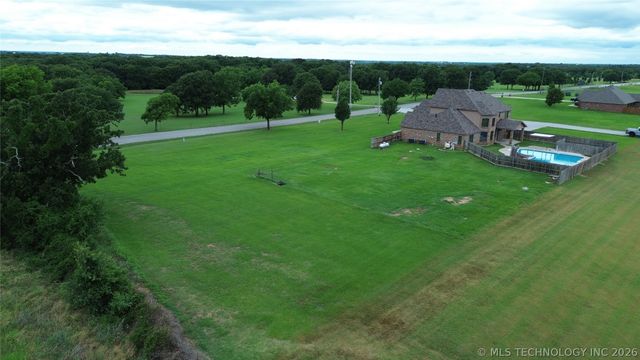 22 Covington, Lone Grove, OK 73401