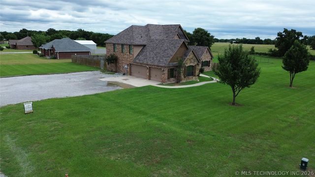 22 Covington, Lone Grove, OK 73401
