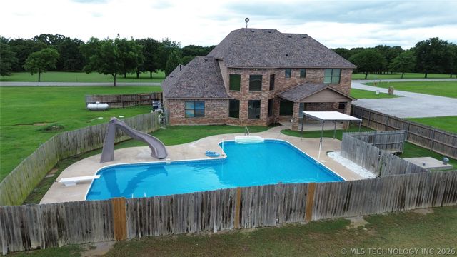 22 Covington, Lone Grove, OK 73401