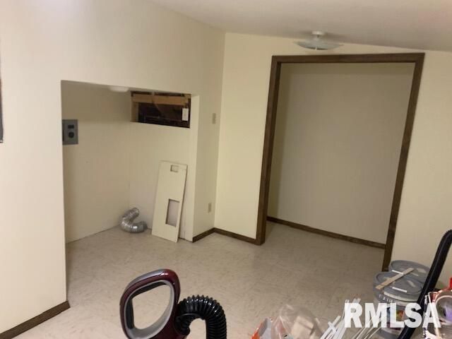 1109 N PARK Avenue, Herrin, IL 62948
