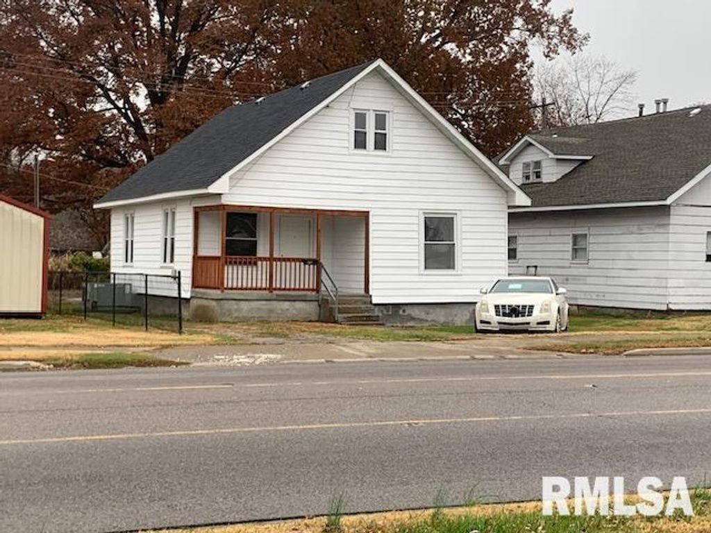 1109 N PARK Avenue, Herrin, IL 62948