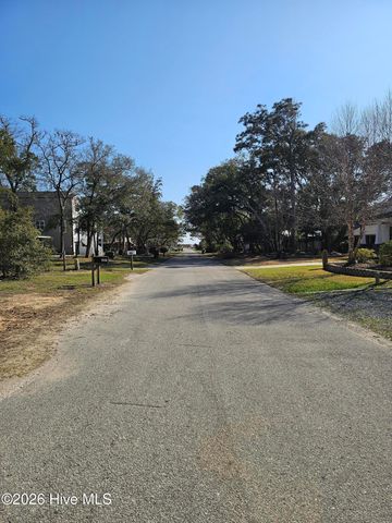 121 NE 75th Street, Oak Island, NC 28465