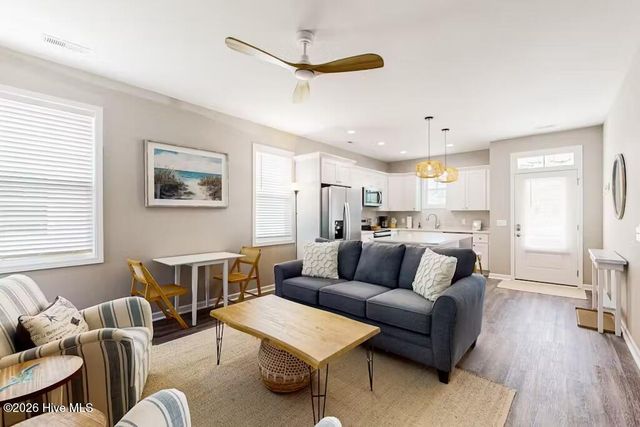 121 NE 75th Street, Oak Island, NC 28465