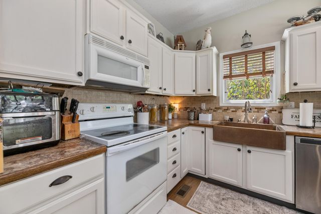 5 Lake, Mulvane, KS 67110
