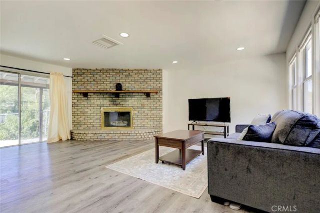 3352 Montrose, La Crescenta, CA 91214