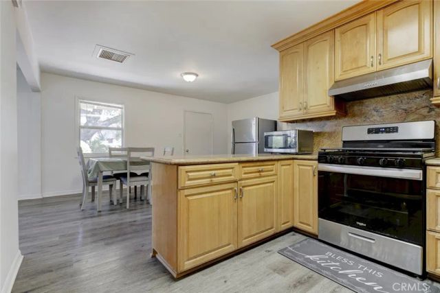 3352 Montrose, La Crescenta, CA 91214