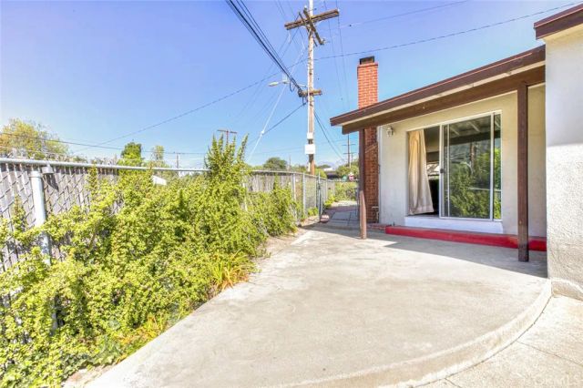 3352 Montrose, La Crescenta, CA 91214