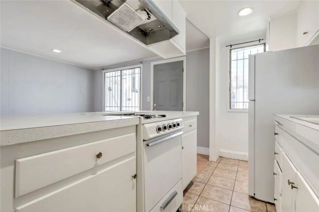 3352 Montrose, La Crescenta, CA 91214