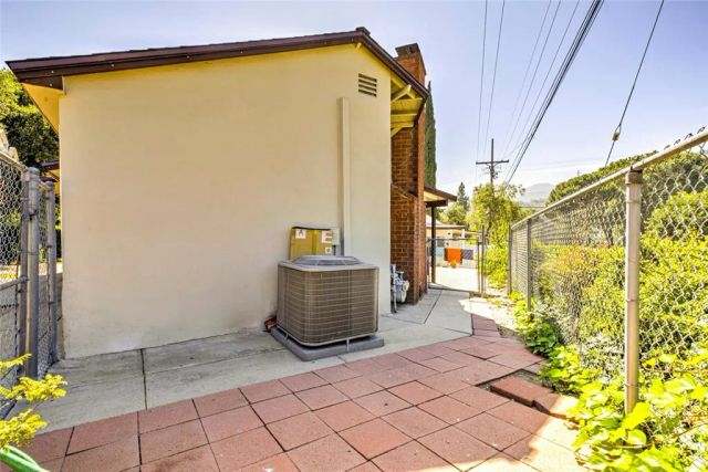 3352 Montrose, La Crescenta, CA 91214